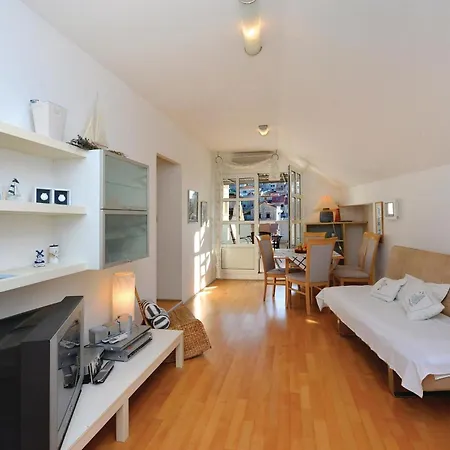 Semesterbostad Drmate Milicica Vi