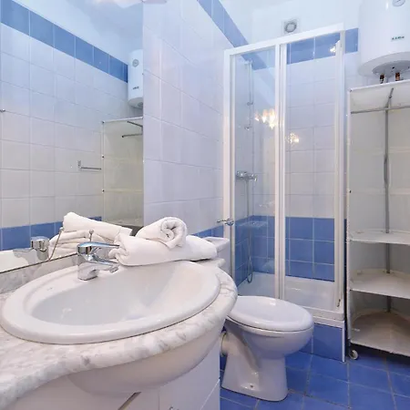 Holiday home Amazing In Hvar With Kitchen *